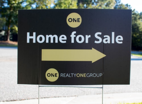 coroplast yard signs for real estate agents